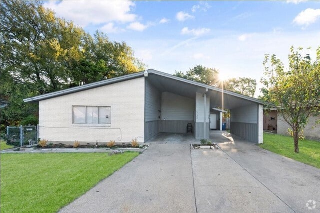 Building Photo - 732 N Boulevard Terrace Rental