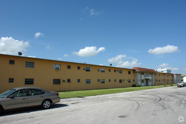 Photo - 7000 SW 23rd St