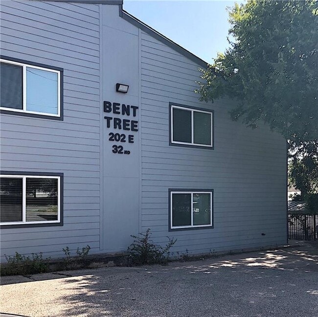 Building Photo - 202 E 32nd St Unit 7