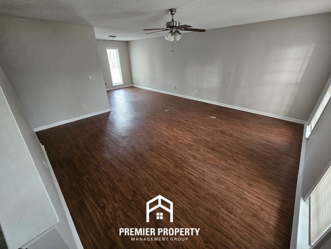 Photo - 6622 Amersham Dr