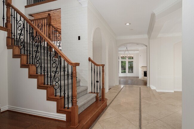 Photo - 11 N Lansdowne Cir