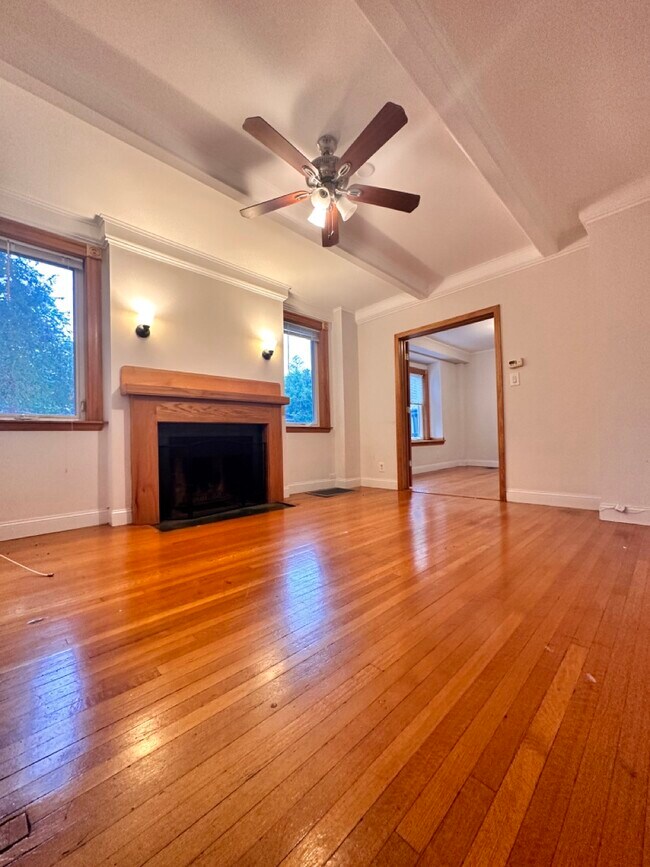 Photo - 111 Longwood Ave Unidad 111