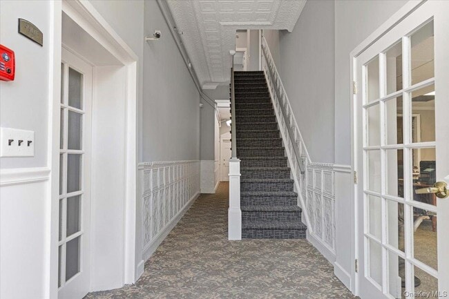 Photo - 47 Beekman Ave Unit 24