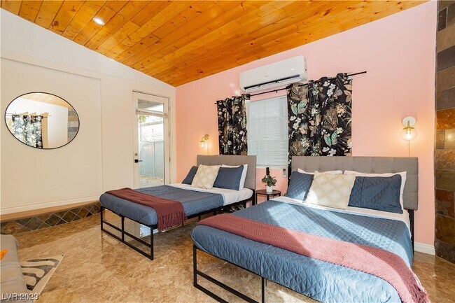 Photo - 2205 Santa Paula Dr