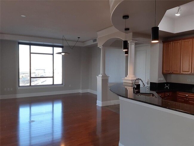 275 Bayshore Blvd Unit 904