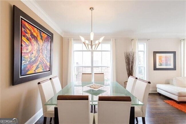 Photo - 1155 Glenridge Pl NE