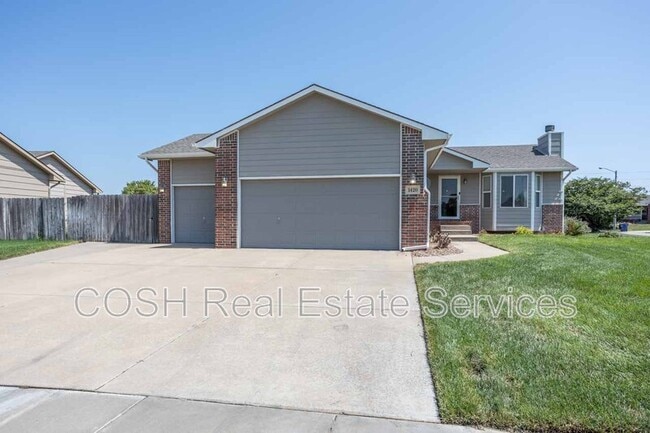 Building Photo - 1420 N Aksarben St