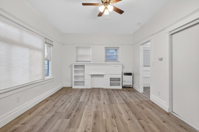 Photo - 1049 E 5th St Unidad B