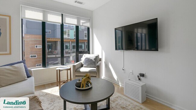 Photo - 318 W Corporation St Unidad 1-321.1408479