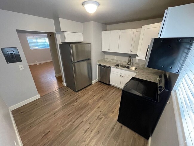 Building Photo - 1168 E 600 S Unit F