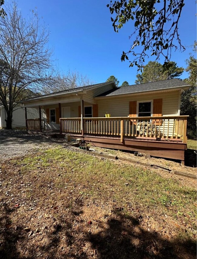 Photo - 180 Crestview Dr NW