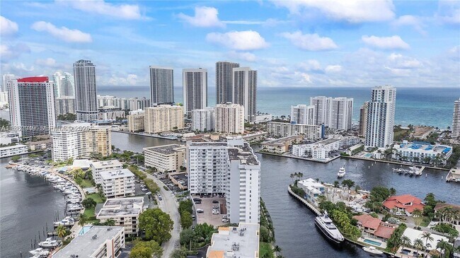 Photo - 137 Golden Isles Dr Unit 1610