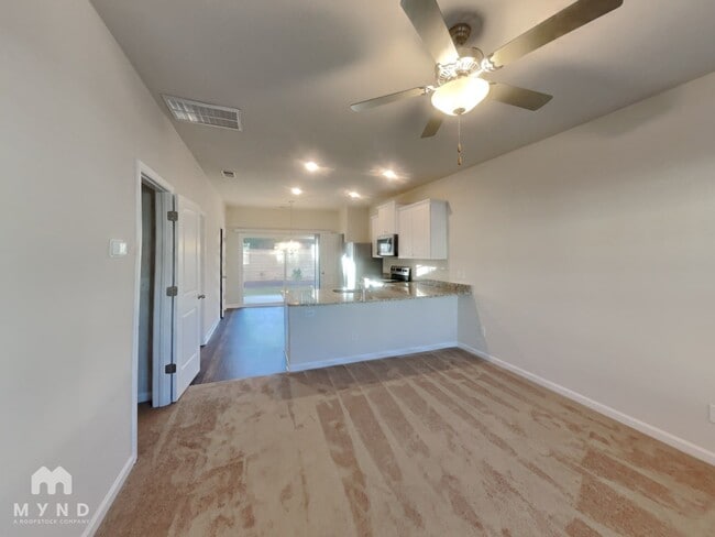 Photo - 250 Yorktown Ln