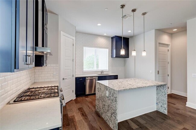 Photo - 4600 Freedom Dr