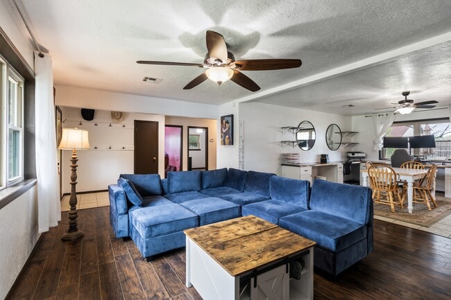 Photo - 1 Mountain View Dr