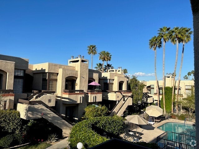 Building Photo - 2601 S Broadmoor Dr Unit 2601SoBroadmoorDrive Rental