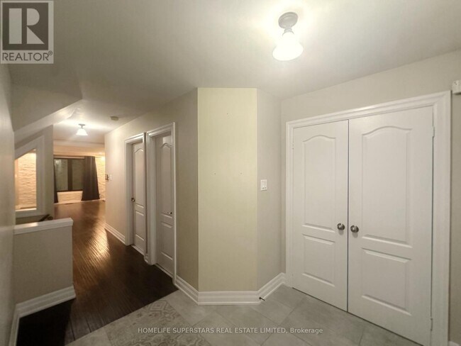 Photo - 88 River Rock Crescent