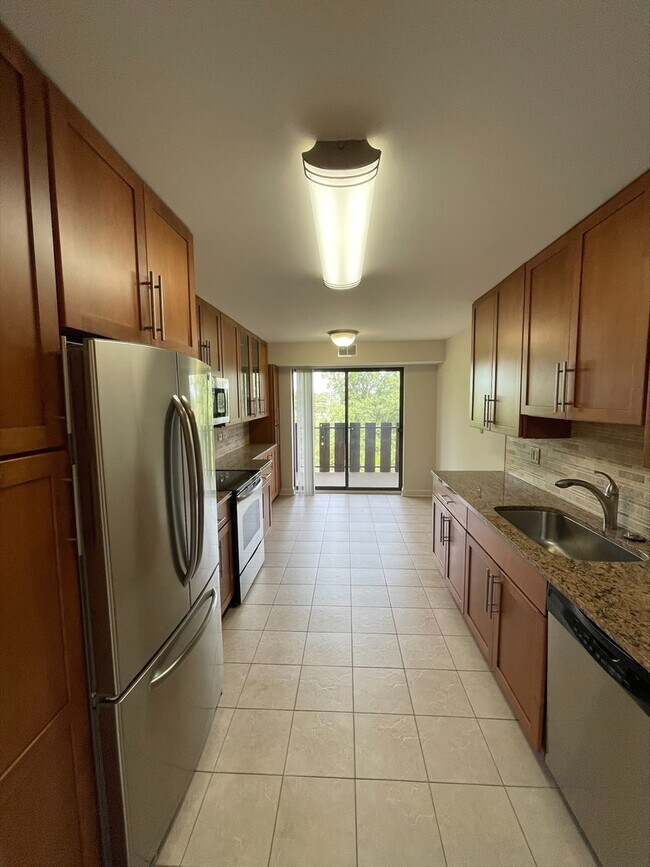 Photo - 1755 Lake Cook Rd