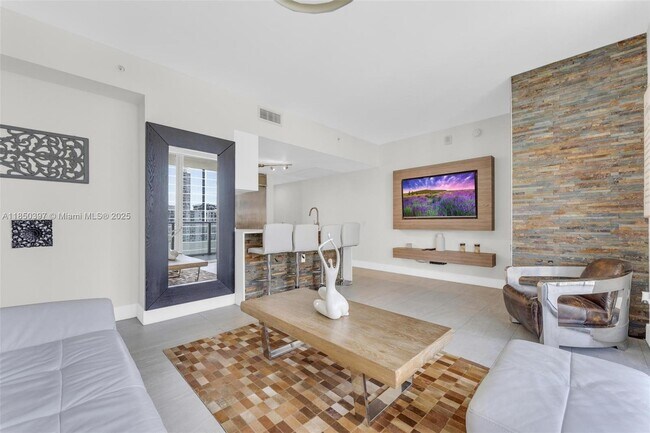 Photo - 1300 Brickell Bay Dr Unidad 2511