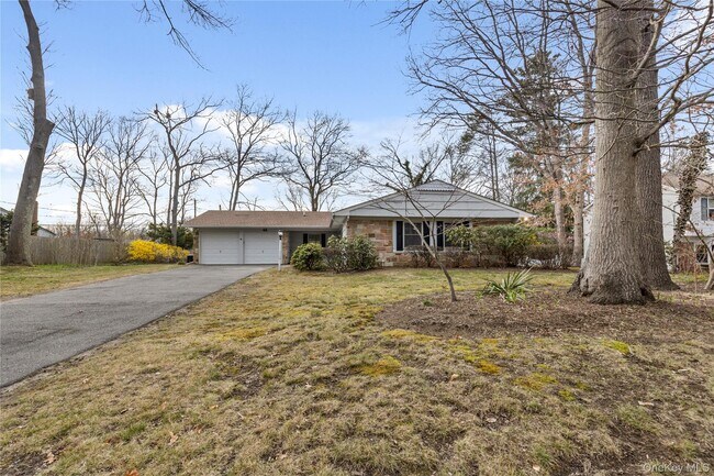 Photo - 44 Sycamore Cir