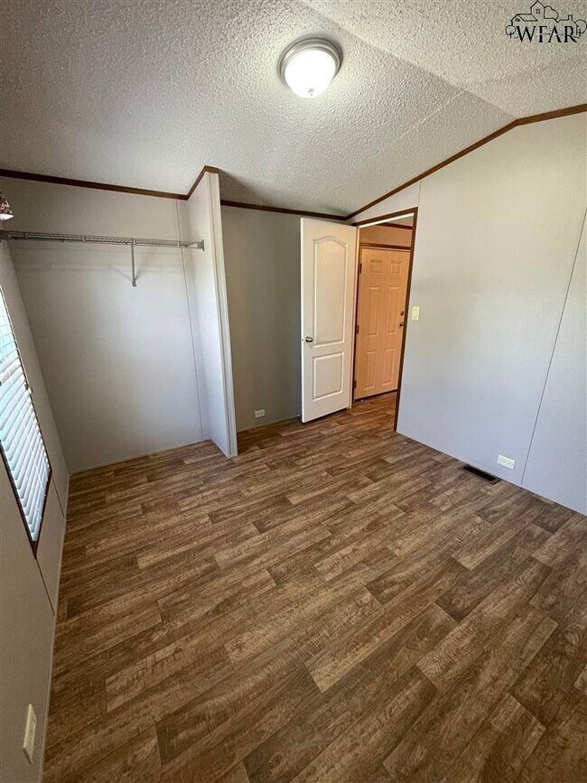 Photo - 1007 S Wall St