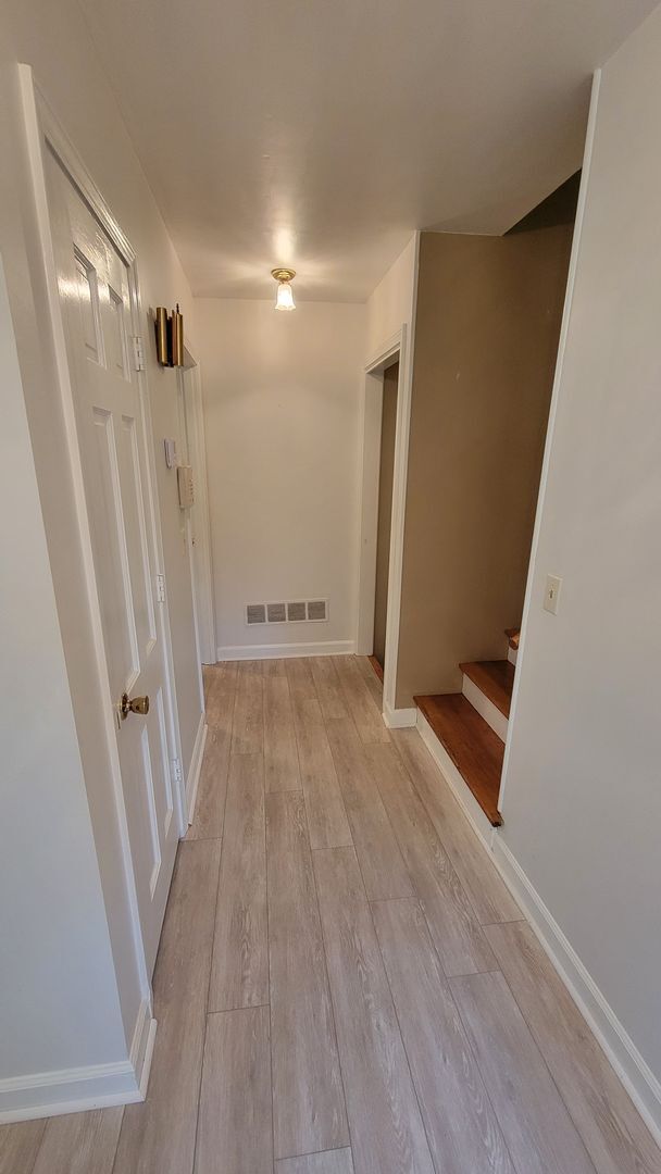 Photo - AVAILABLE NOW, $500 OFF FIRST FULL MONTH O...