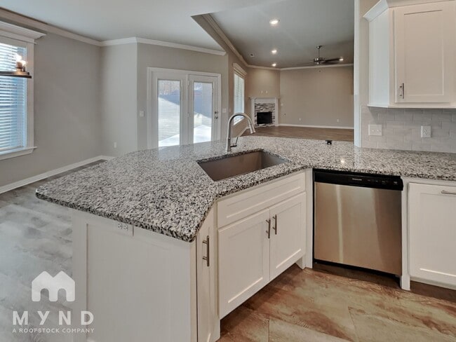 Photo - 1713 Woodhause Cir