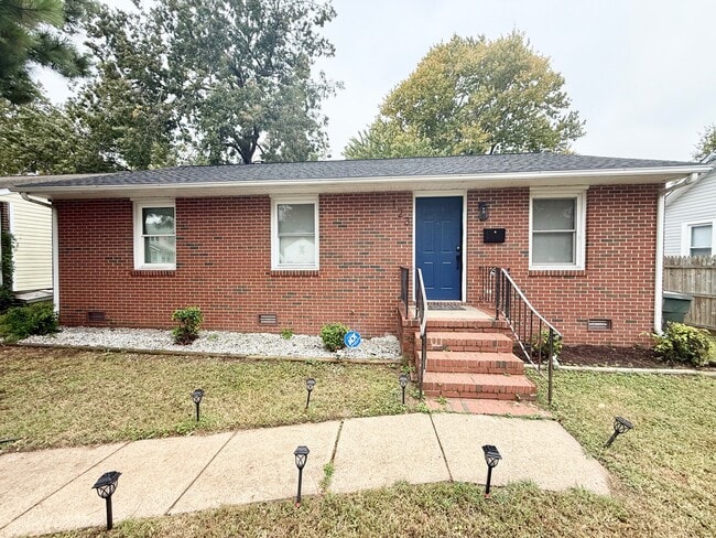 Building Photo - 123 Poplar Ave Rental