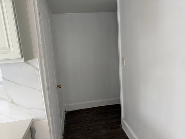 Photo - 27 Meehan Ave Unit 2nd floor
