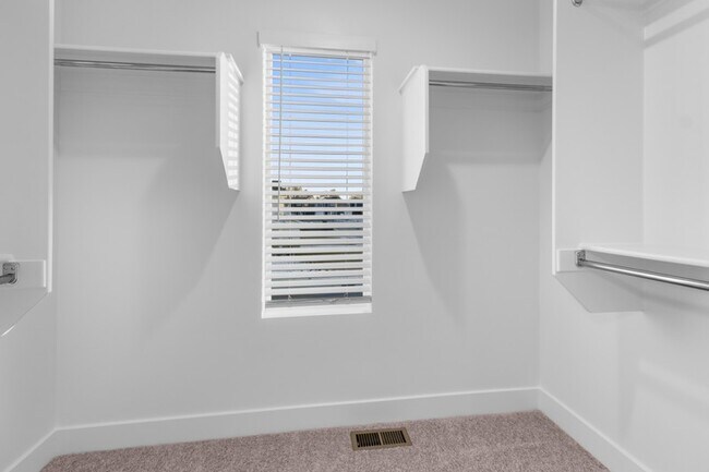 Photo - 285 W 1150 N