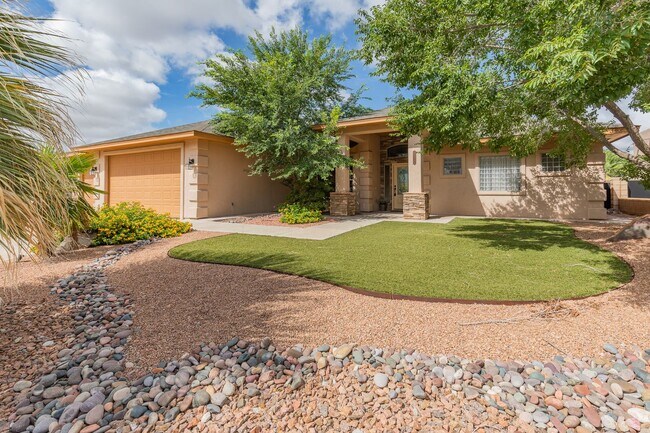 Photo - Beautiful Home in the Golf Course Area