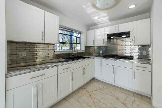 Photo - 3203 Golden Willow Dr