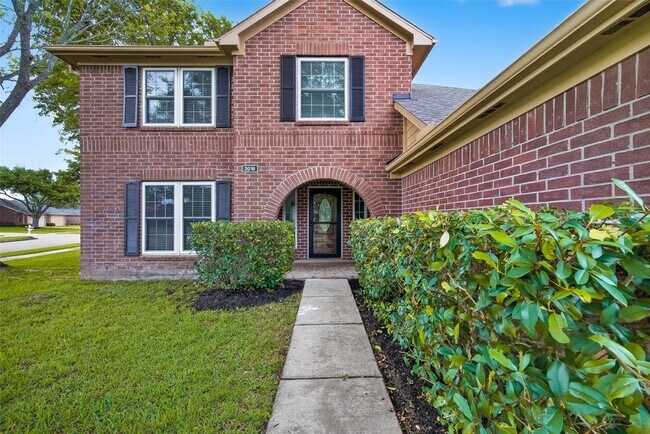 Photo - 2018 Village Ct Ln