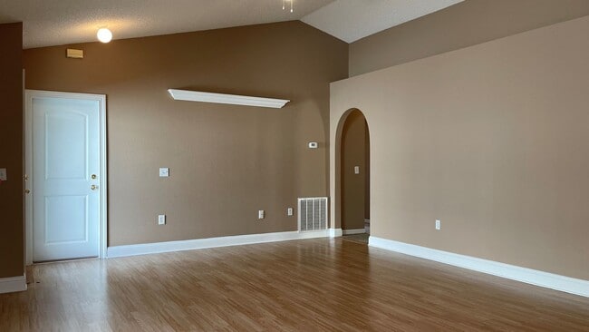 Photo - 7323 Lawn Tennis Ln