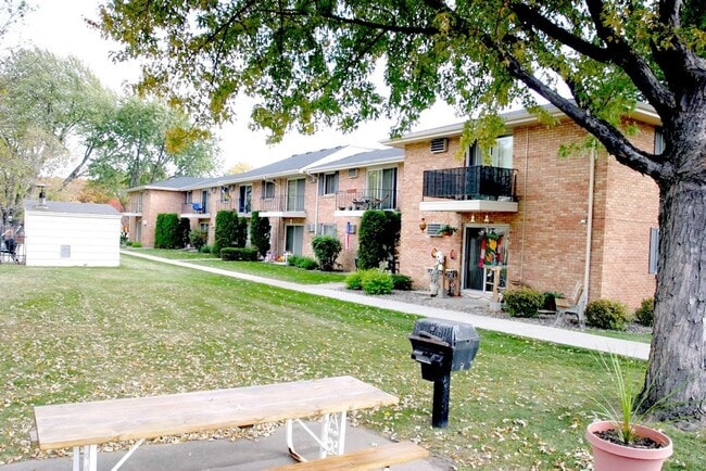 Photo - 10000 Morgan Ave Apartments