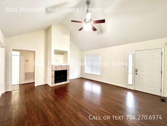 Photo - 133 Polaris Dr