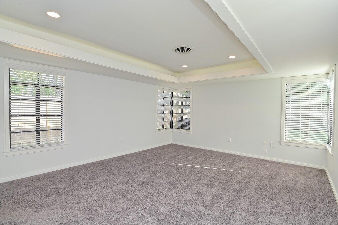 Photo - 3742 Charleston St