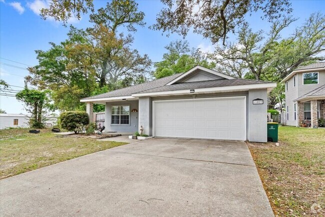Building Photo - 11027 Oakcrest Dr Rental