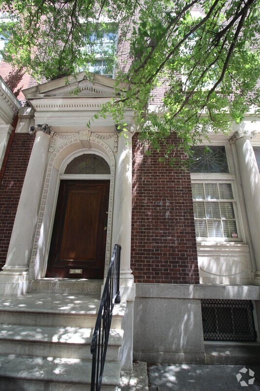 Building Photo - 8 W Madison St Unit 42 Rental