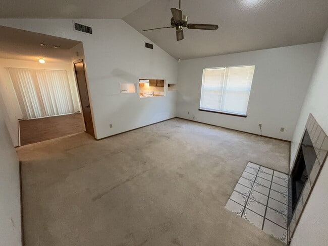 Photo - 2019 Dickens Dr