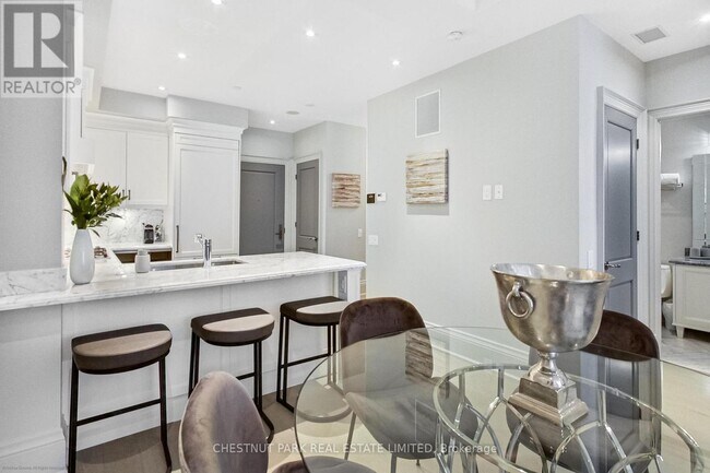 Photo - 181 Davenport Rd Unité 205