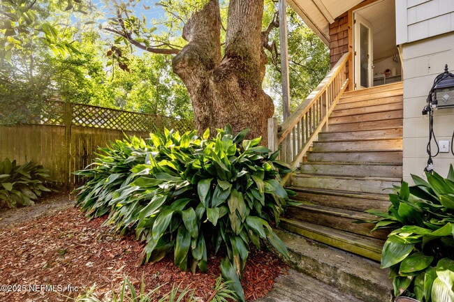 Photo - 1338 Wolfe St Unit 2