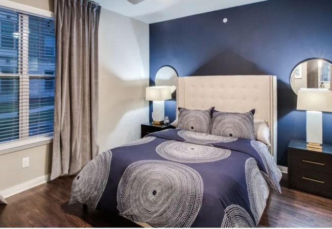 Building Photo - 165 Carriage Hills Blvd