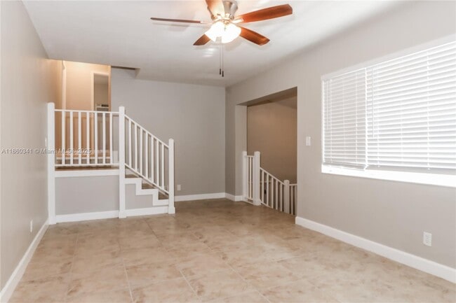 Photo - 445 NE 20th St