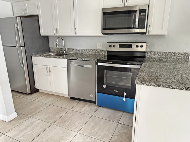 Photo - 2505 Hanson St Unidad 1