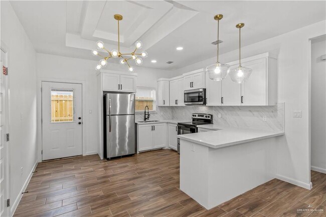 Photo - 12 W Woodson Dr Unit 3