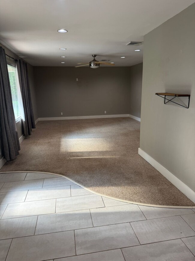 Photo - 1215 Westlawn Dr