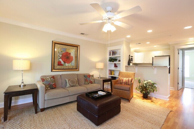 Photo - 3 Bedroom Townhouse at the Woodlands - END UNIT * only $500 deposit - End Unit Unidad #201