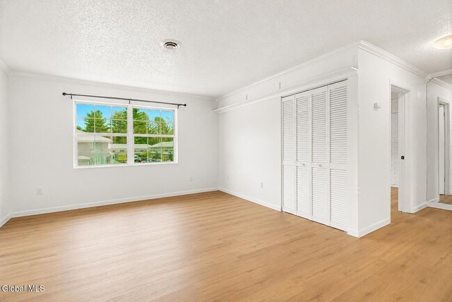 Photo - 25A Pine Ln Unit APT 6