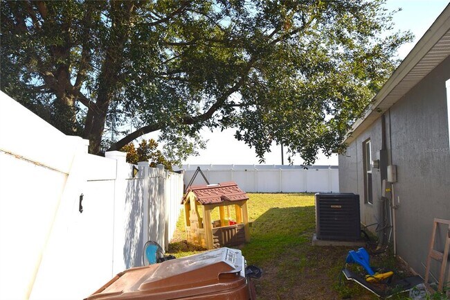 Photo - 500 Lake Charles Dr